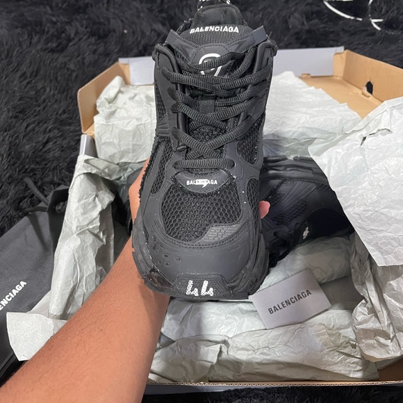 Balenciaga Runner v2 black - Picture 1 of 7